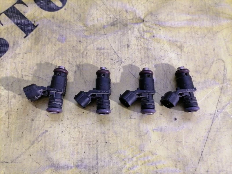 Форсунка инжекторная электрическая Skoda Rapid 2013-2020 2015 04E906031F 1.6 CWVB 90Л/С