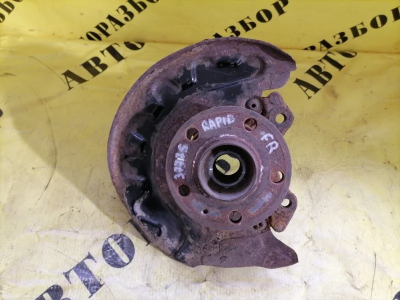 Кулак поворотный передний правый SKODA RAPID 2013-2020 2015 6RU407256A 1.6 CWVB 90Л/С