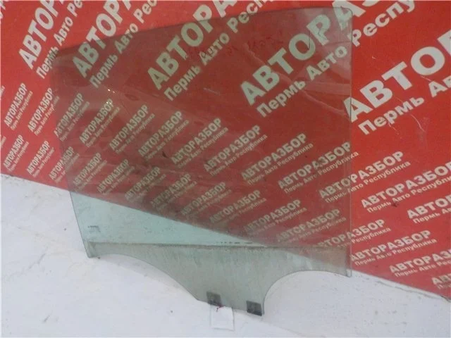 Cтекло двери Renault Logan 2 2014 823019594R L8 K4M, заднее левое