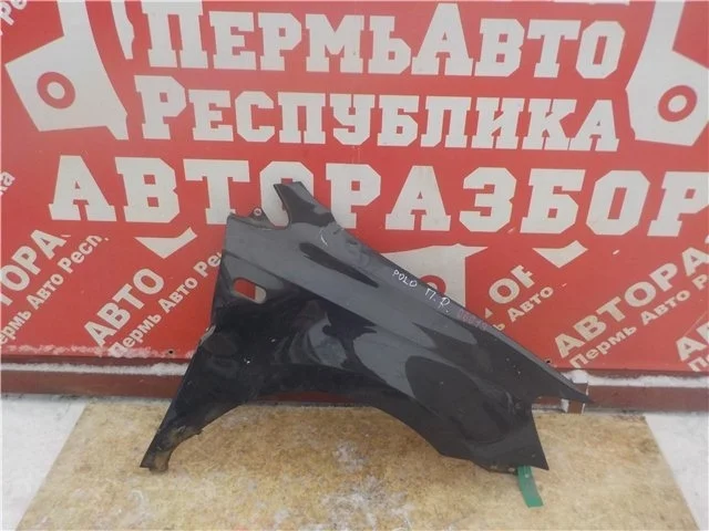 Крыло Volkswagen Polo 2011 6RU821106B, переднее правое