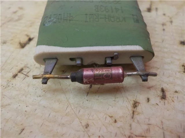 Реостат отопителя салона LADA Largus 2011 6001547488