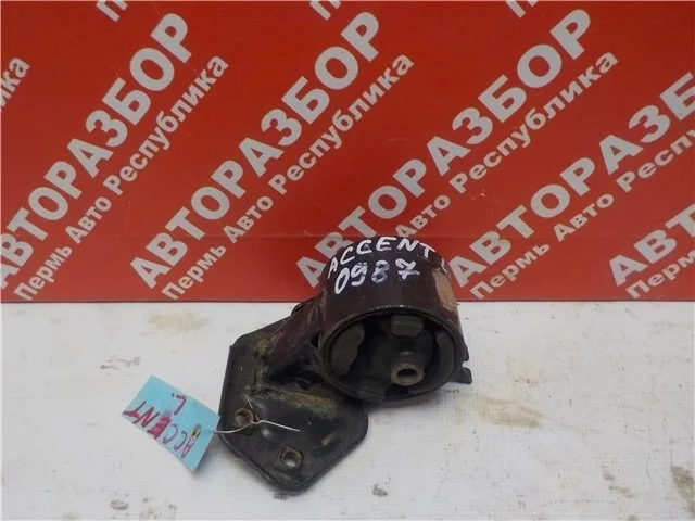 Опора двигателя Hyundai Accent 2 2000-2012 2183025010 G4EC, передняя левая