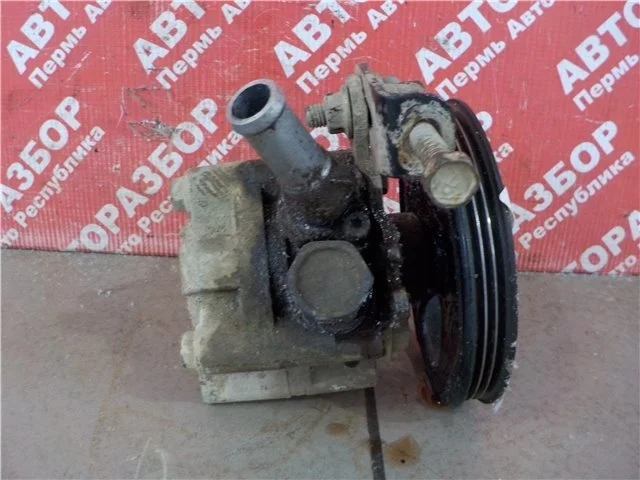 Насос ГУР Nissan Sunny 2002 491105M600 N16 QG15DE