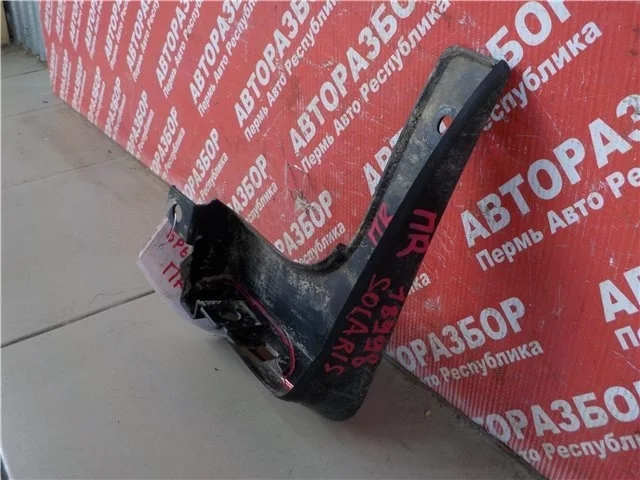 Брызговик Hyundai Solaris 2014 868321R000 S4 G4FA, задний правый