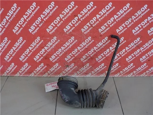 Воздуховод Mitsubishi Lancer 2007 MR993311 S82 4G18