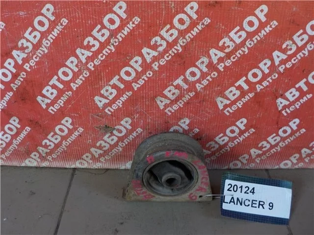 Опора КПП Mitsubishi Lancer 2007 MR567560 S82 4G18, передняя