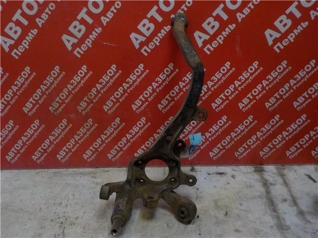 Кулак Hyundai Sonata 4 2001-2012 5271038800 EF, задний левый