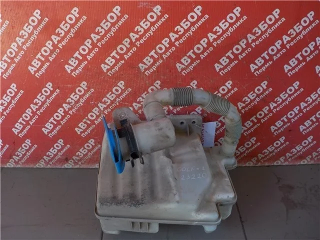 Бачок омывающей жидкости Volkswagen Golf 2008 1K0955453Q PLUS BSE707066