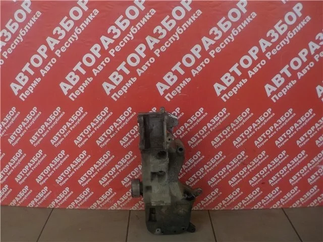 Кронштейн генератора Renault Logan 2018 8200941114 L8MV K7MA812