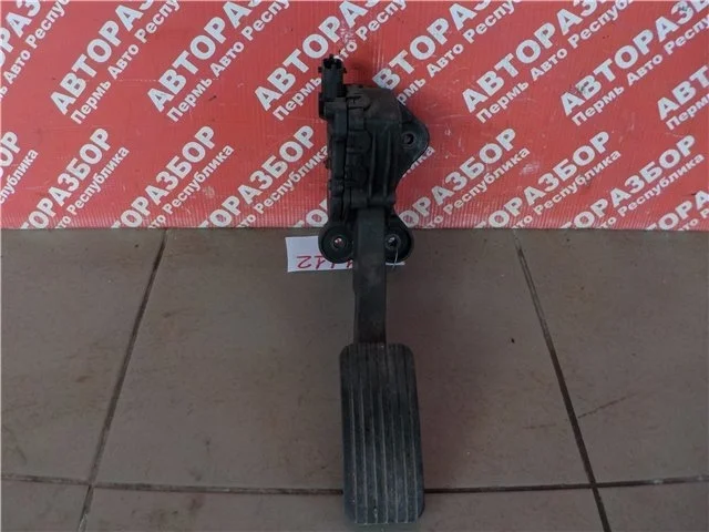 Педаль газа Kia Ceed 2011 327002R300 ED G4FC