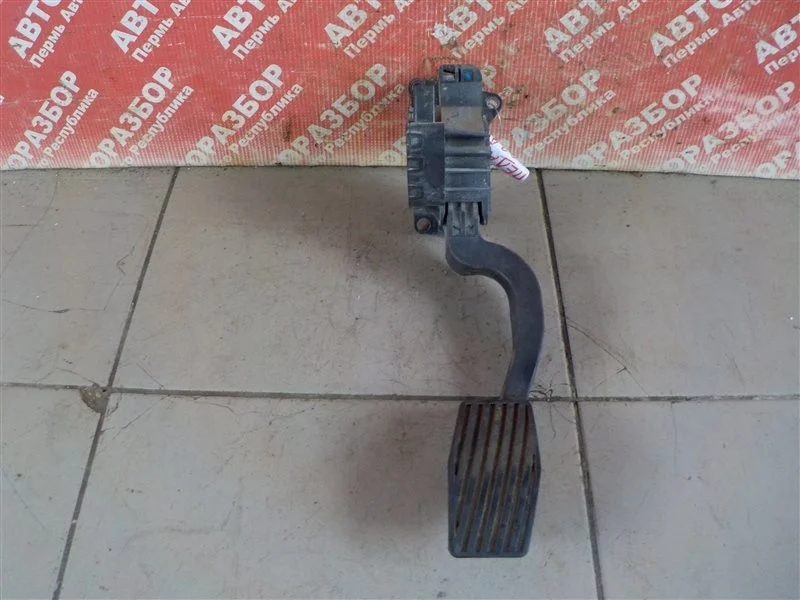 Педаль газа Opel Corsa-D 2008 55702020 ХЭТЧБЕК Z14XEP