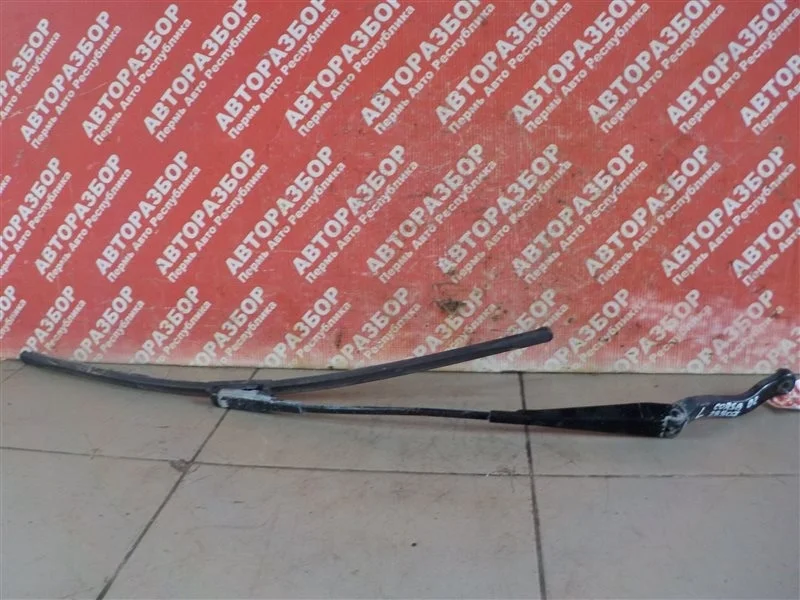 Поводок дворника Opel Corsa-D 2008 13182325 ХЭТЧБЕК Z14XEP, передний левый