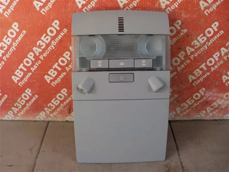 Плафон салона Opel Astra-H 2007 13142079 ХЭТЧБЕК Z20LER