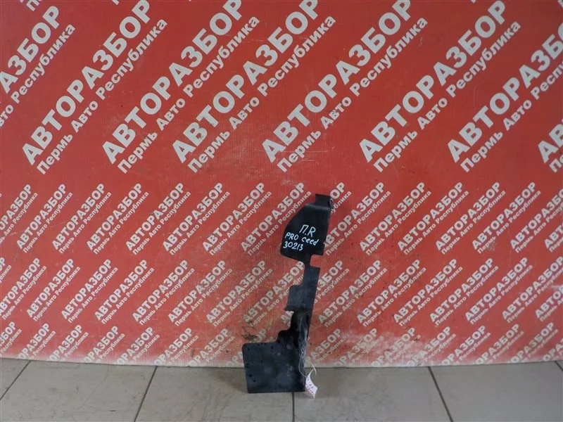 Дефлектор радиатора Kia Ceed 2008 291361H000 ХЭТЧБЕК (S2 3 ДВЕРИ) G4FC 8Z035369, передний правый