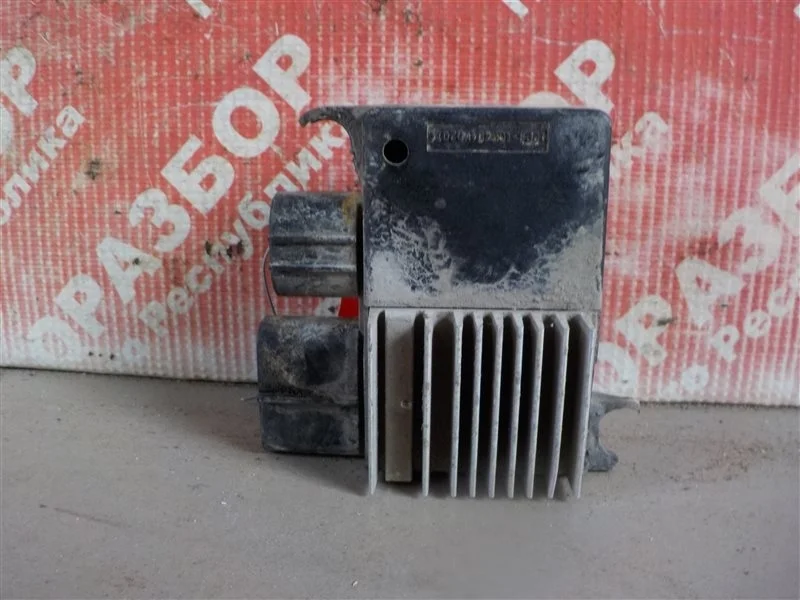 Резистор вентилятора охлаждения Toyota Corolla 2010 8925712010 ADE150 1ZRFE 0748912