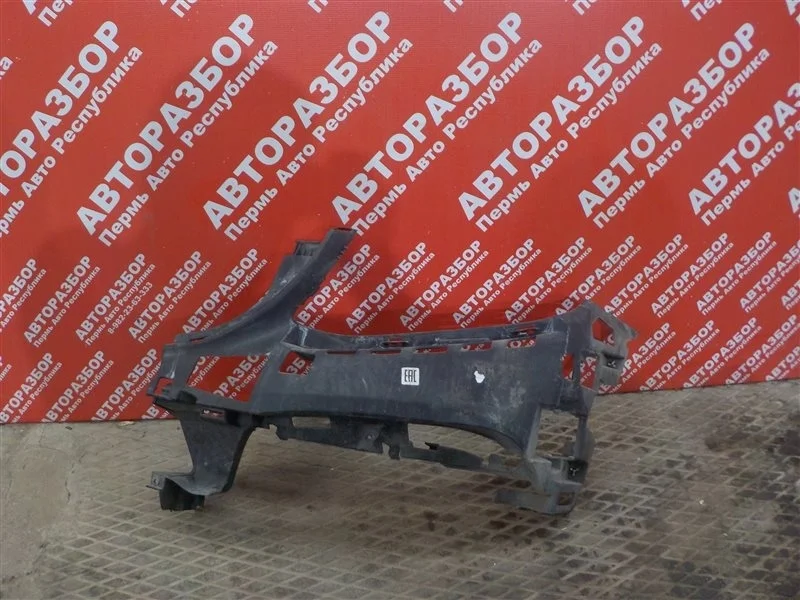 Кронштейн бампера Mercedes-Benz e200 2017 A2138850865 W213 M274E20, передний левый