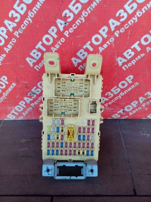 Блок предохранителеей Hyundai Solaris 2014 919504L521 G4FC