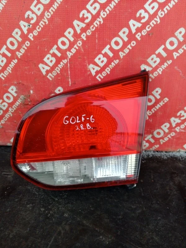 Фонарь внутренний Volkswagen Golf 2011 5K0945094G CAXA, задний правый