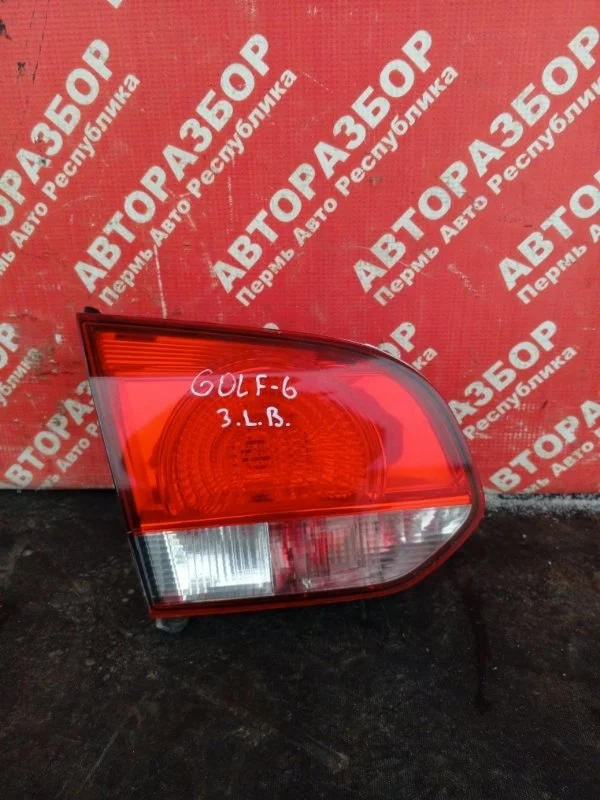 Фонарь внутренний Volkswagen Golf 2011 5K0945093G CAXA, задний левый