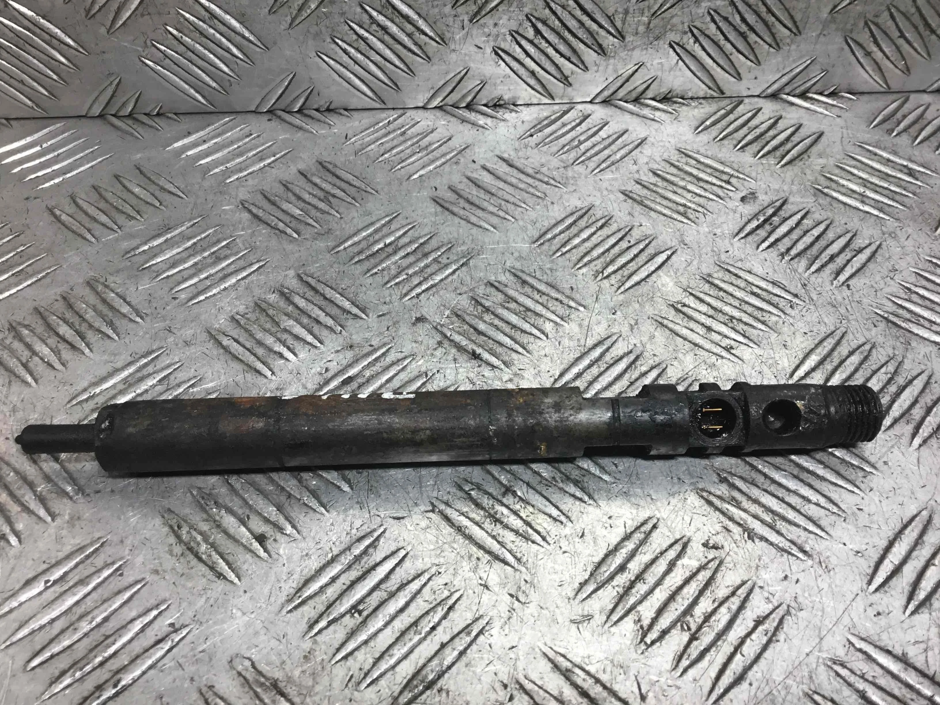 Форсунка Mercedes E-klasse E-klasse (W211) 2002 - 2009 дизель 2.2 CDI Автомат Седан