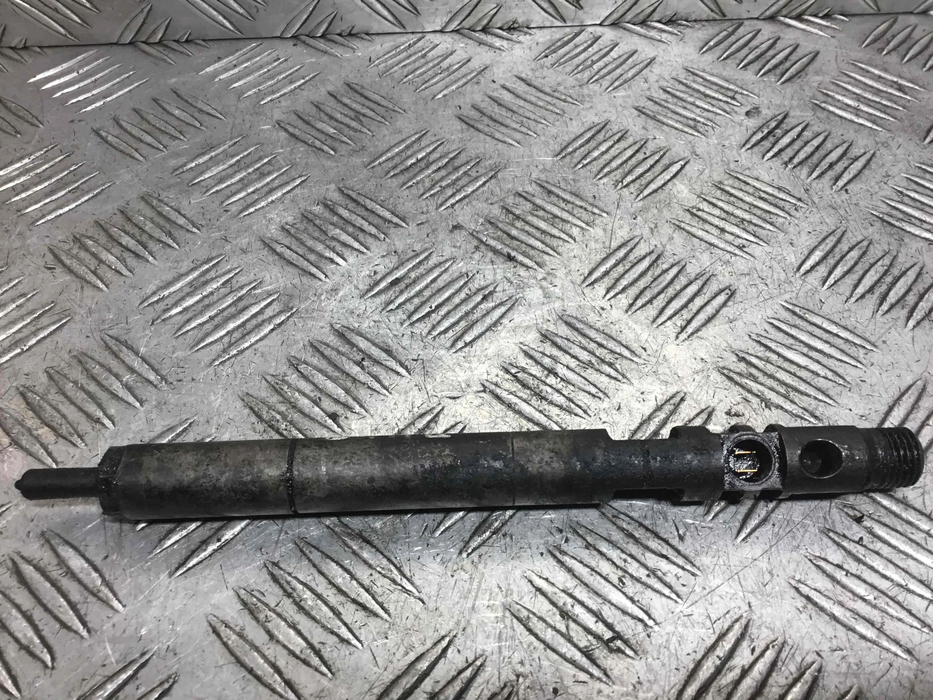 Форсунка Mercedes E-klasse E-klasse (W211) 2002 - 2009 дизель 2.2 CDI Автомат Седан