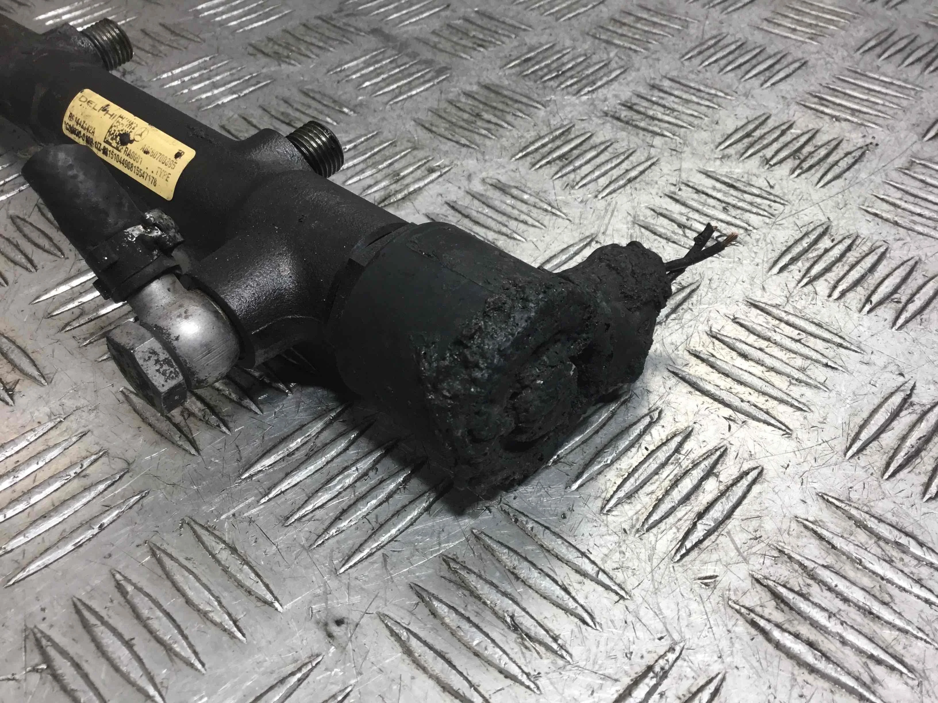 Регулятор давления топлива Mercedes E-klasse E-klasse (W211) 2002 - 2009 дизель 2.2 CDI Автомат Пикап