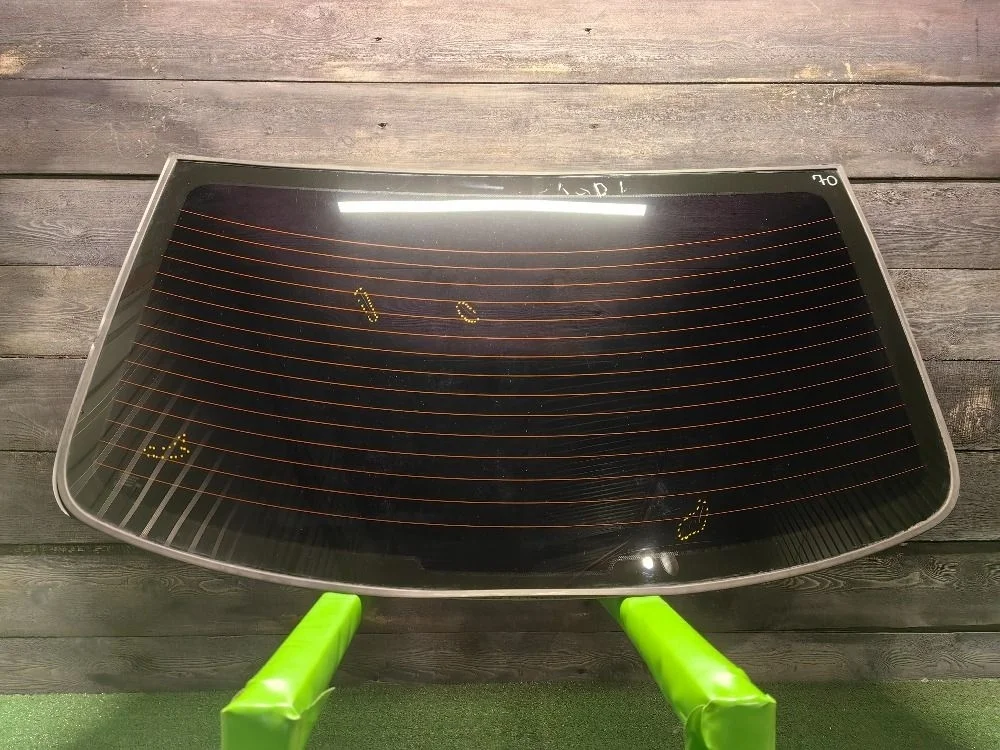 Стекло заднее Hyundai Solaris