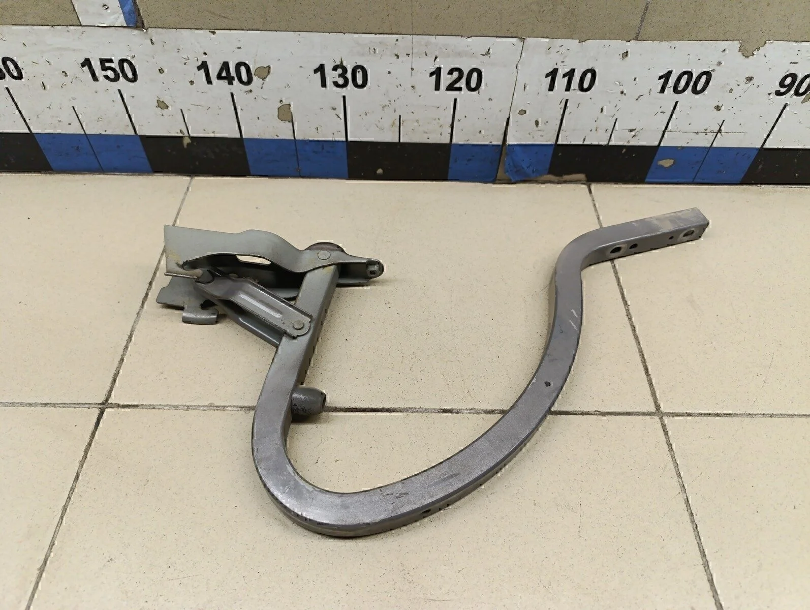 Петля крышки багажника Elantra 2011-2016