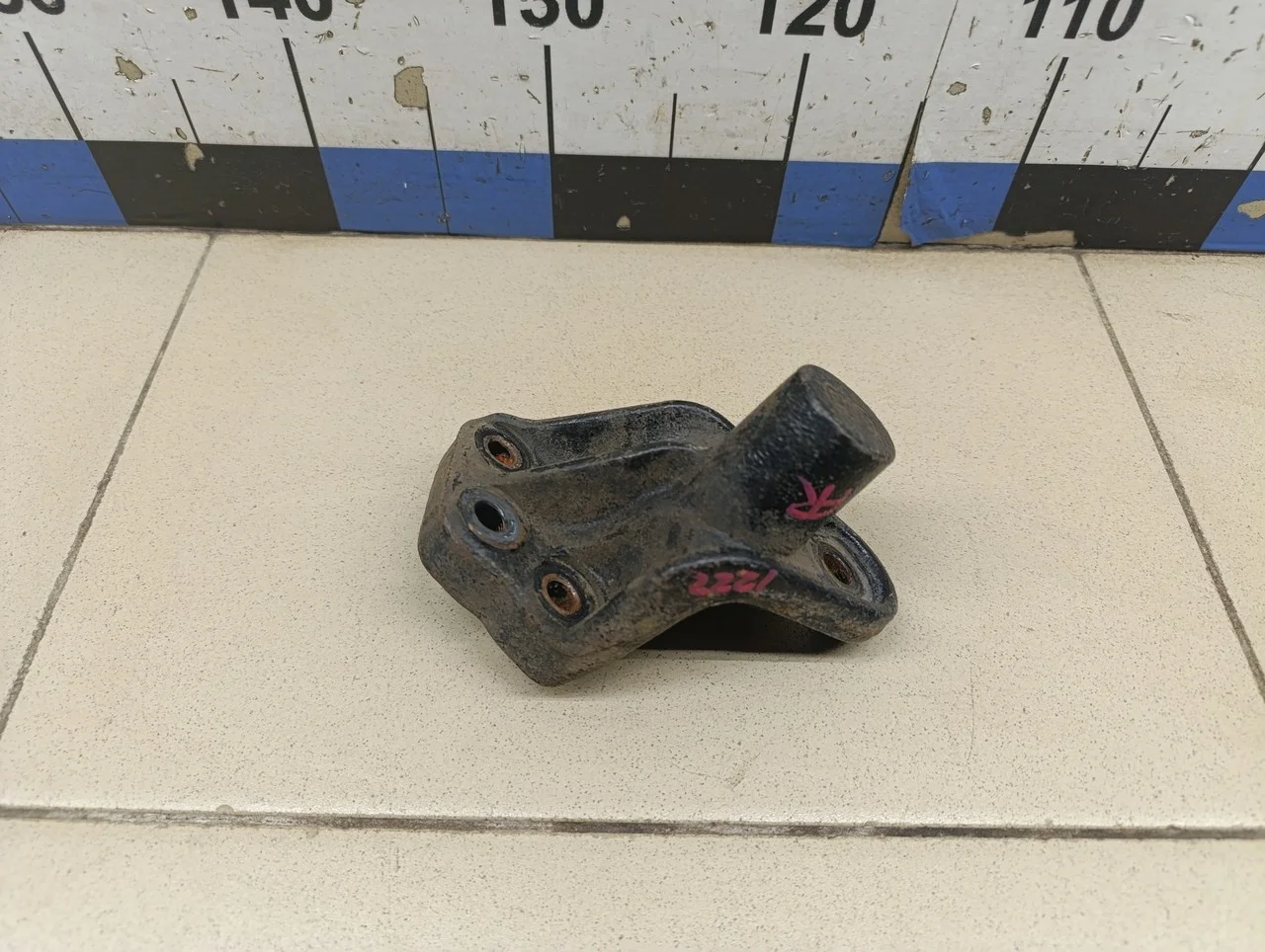 Кронштейн двигателя правый Solaris 2010-2017