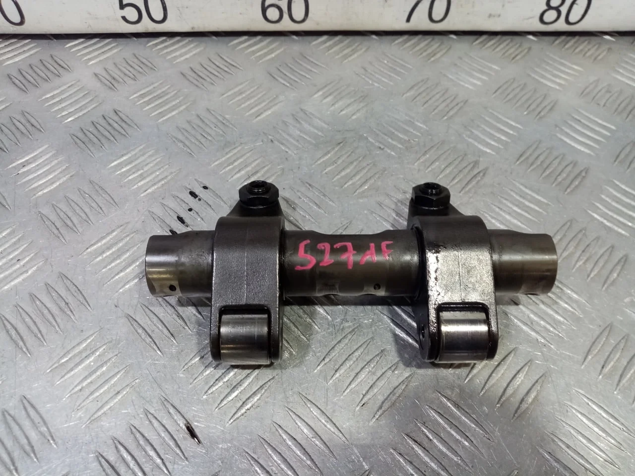 [Б/У] Ось коромысел [Код: 00581604 ]