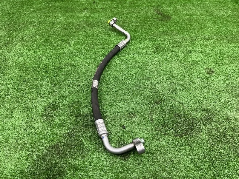 Трубка кондиционера Mercedes-Benz E-Class 2012 A2048305116 W212 276.952