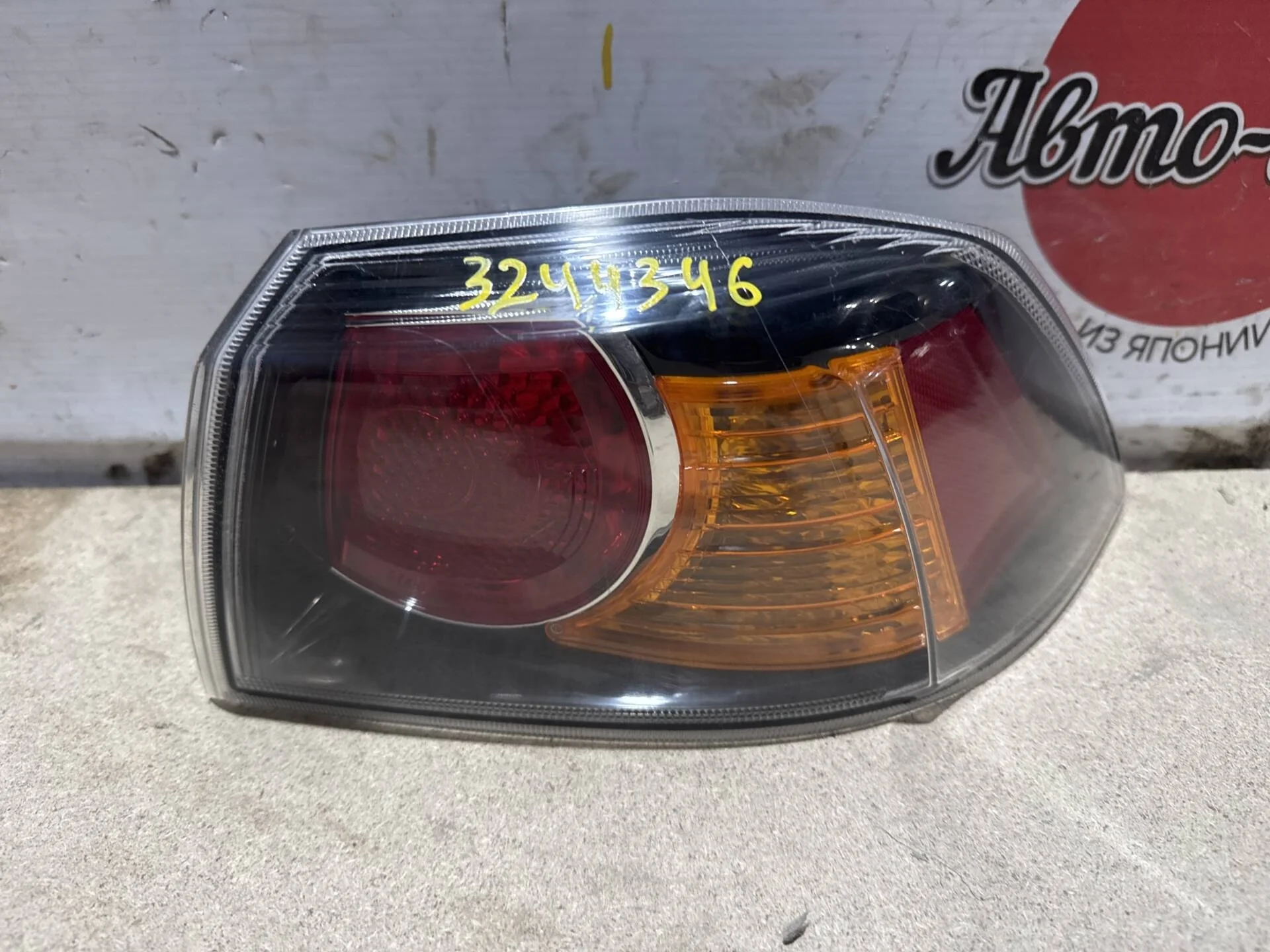 Фонарь задний правый Mitsubishi Lancer 10 CY рест