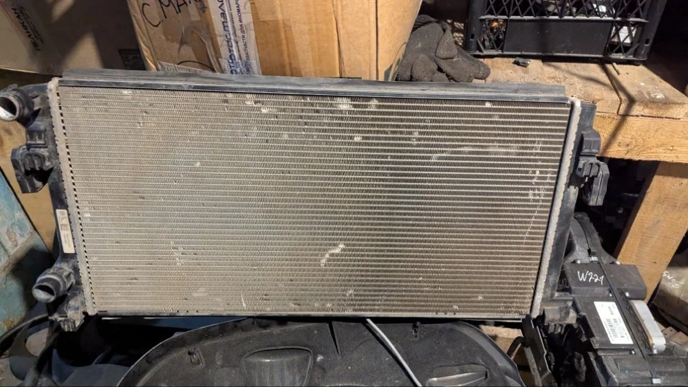 Радиатор охлаждения двс Volkswagen Golf 7 5Q0121251EC