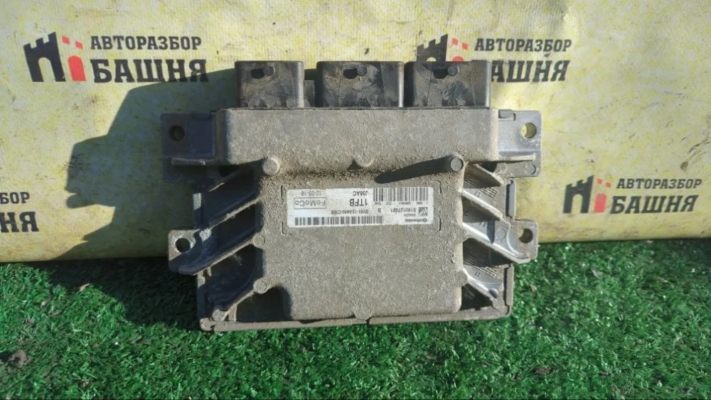 Блок управления двигателем Ford Focus 2012 1706428 3