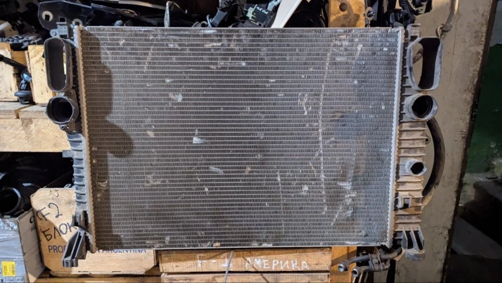 Радиатор охлаждения двигателя Mercedes E-Class A2115003102 W211