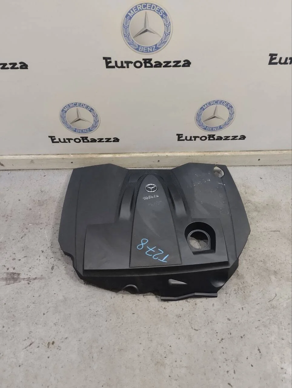 Крышка двигателя Mercedes Om646