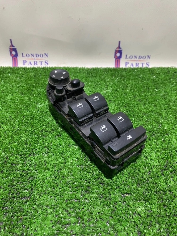 Блок кнопок стеклоподъемника BMW X1 E84