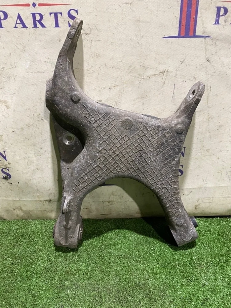 Рычаг подвески BMW X5 E70