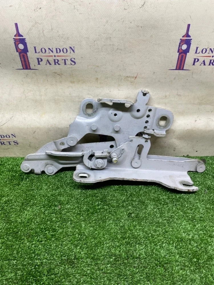 Петля капота BMW F30