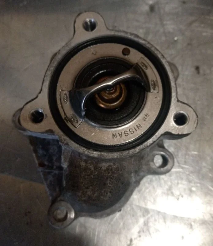 Корпус термостата Nissan Pathfinder III рестайлинг (2010—2014) 2014 KAP