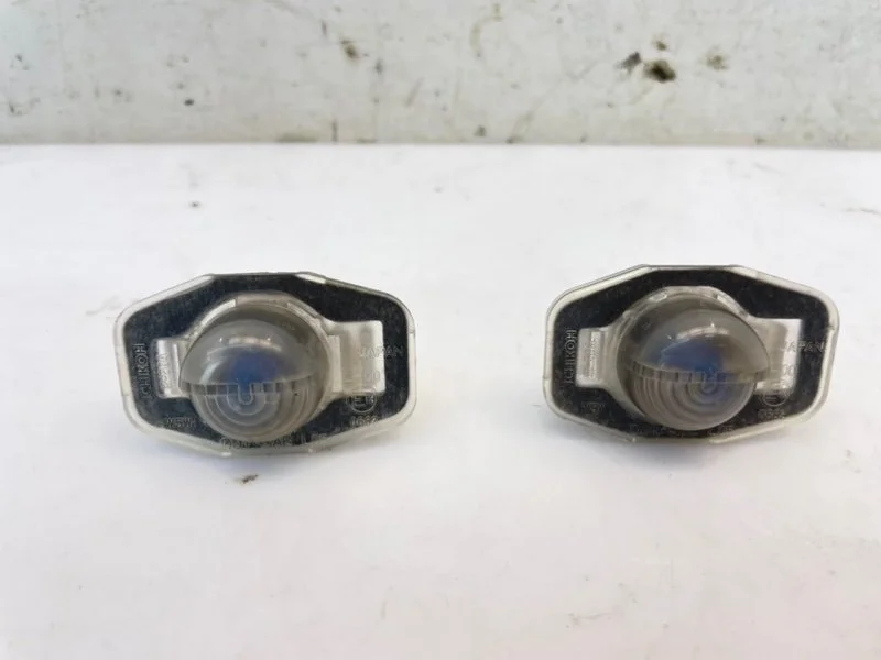 подсветка номера toyota corolla 2006 ZRE151L 1ZRFE