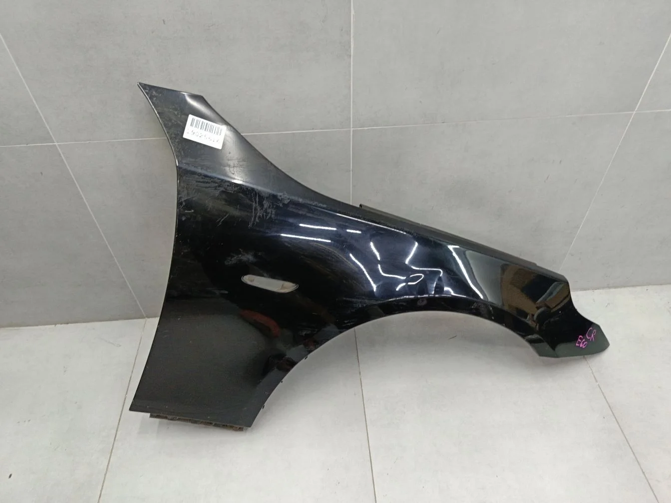 Крыло переднее правое для BMW 5 E60 2002-2010