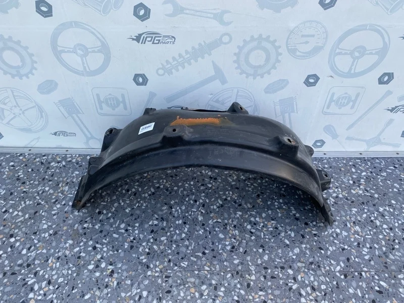 Подкрылок передний правый Mercedes-benz ML 2003 W163