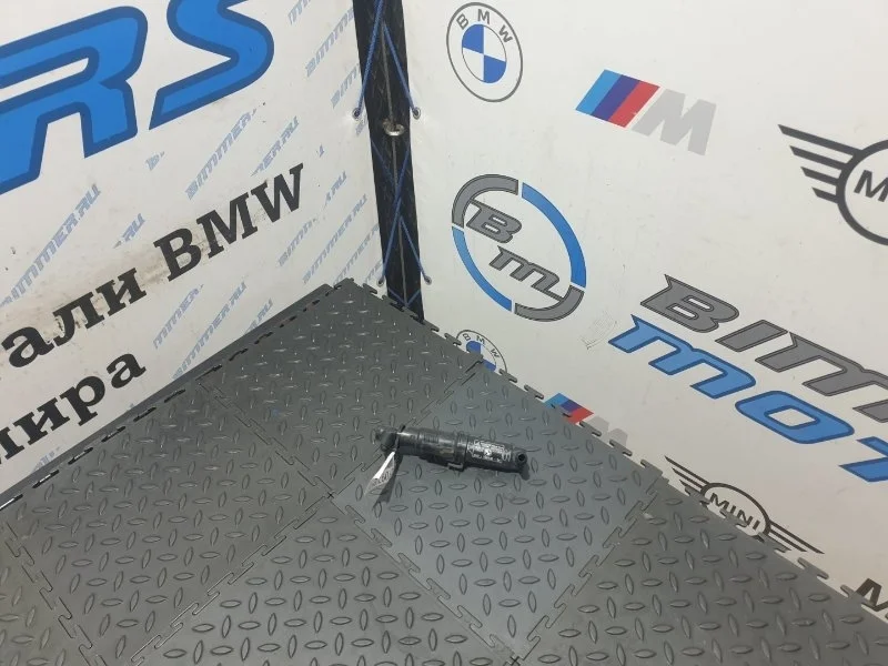 Форсунка омывателя фар Bmw 750Li 2013 61677341542 F02 N63B44B, правая