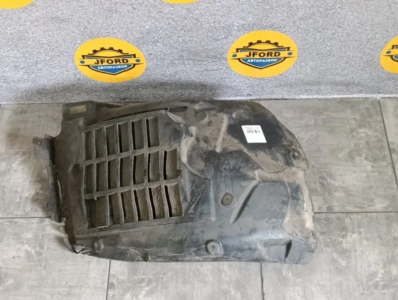 Подкрылок Land Rover Range 4 2015 L405