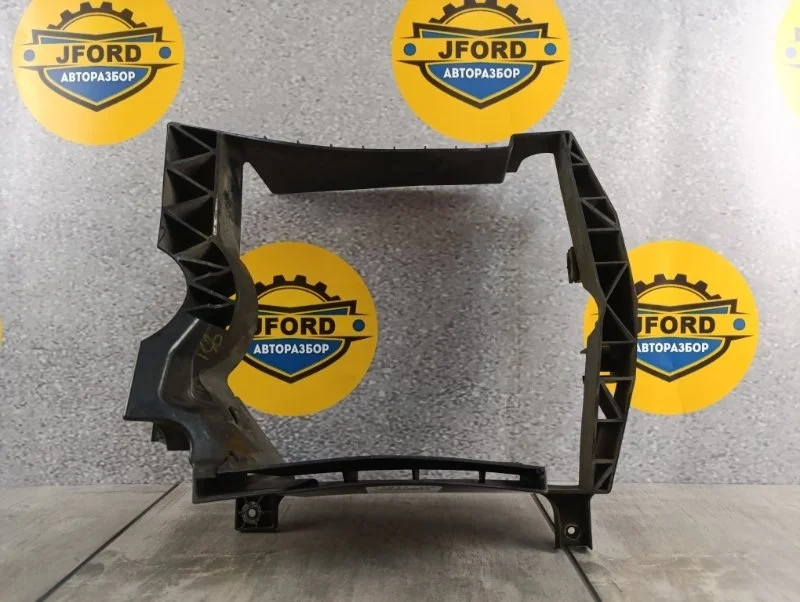 Кронштейн интеркулера Land Rover Range 4 2015 L405