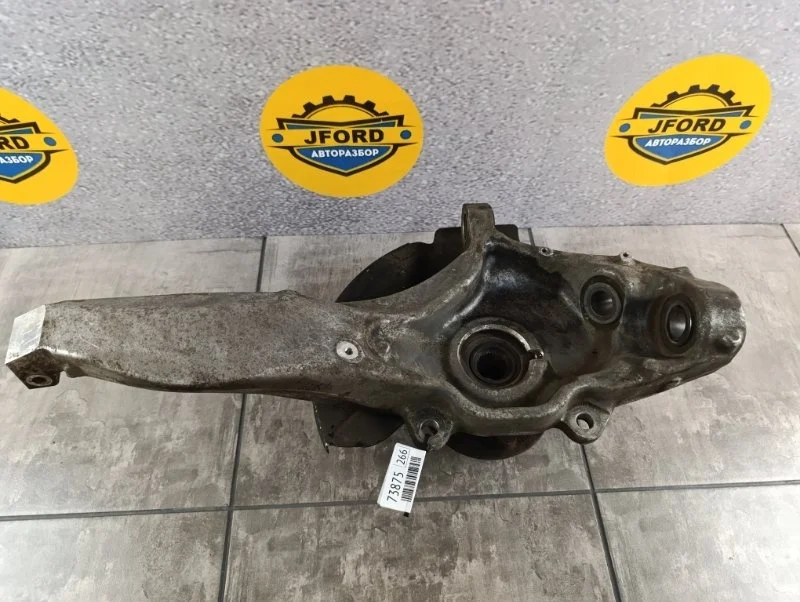 Кулак поворотный Land Rover Range 4 2015 L405