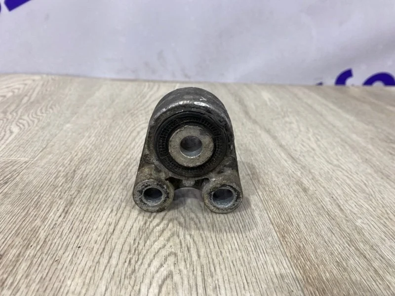 Кронштейн кпп FORD FOCUS 2 2009