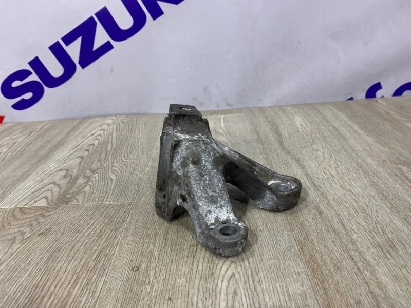 Кронштейн кпп FORD FOCUS 2 2009