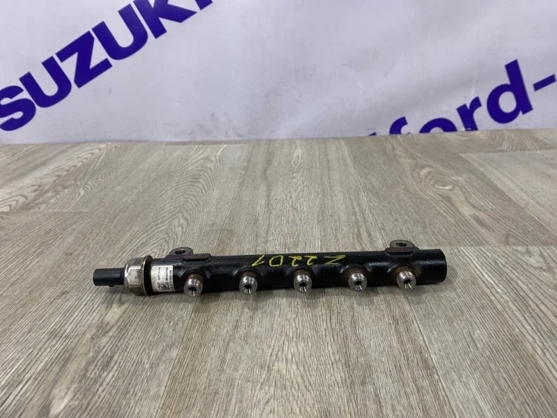 Топливная рампа Chevrolet Captiva 2011